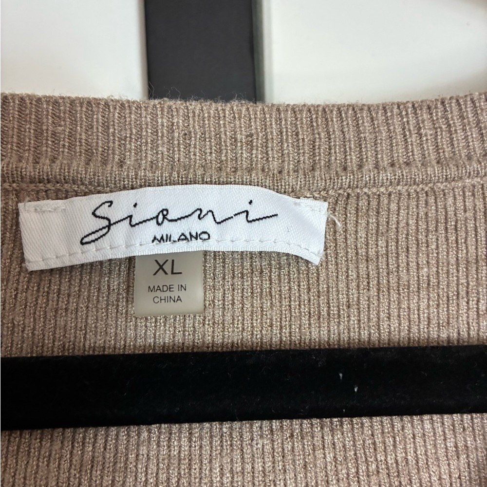 Cottagecore Tan Sweater with Textured Relaxed Sleeves V-Neck Soft Material XL - Picture 9 of 9